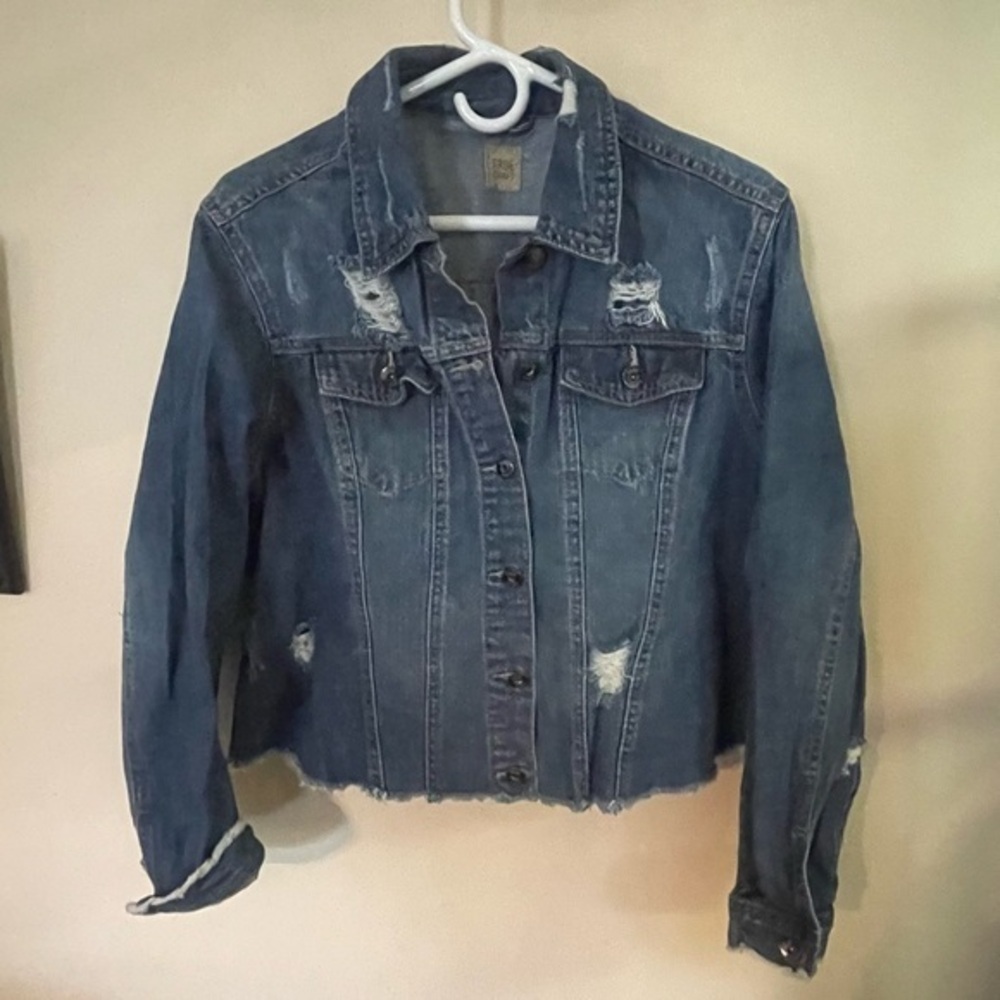True Craft Denim Ladies Jean Jacket Lightly distressed Ladies Size 2X 💙🔥EUC💙​